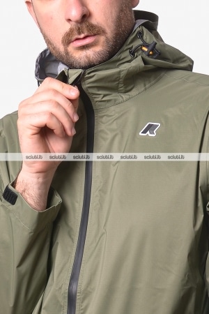 Giubbotto Kway uomo verde muschio ultaleggero Charmain Travel