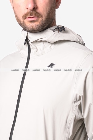 Giubbotto Kway uomo beige ultaleggero Charmain Travel