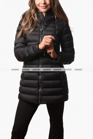 Piumino Colmar donna nero pesante svasato con cappuccio bordato